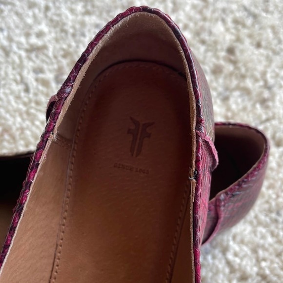 FRYE Women's Kenzie Venetian Pointed Toe Ballet Purple Snakeskin Flats Size 7M - Picture 3 of 7